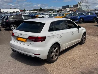 Used Audi A3 Sportback Sport 150 HP (110 kW) 2017 White Hatchback