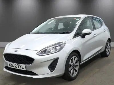 Usado Ford Fiesta Trend 125 HP (91 kW) 2021 Prateado Citadino