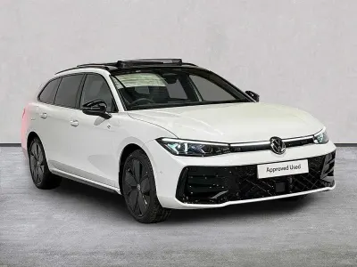 Used VW Passat R-line 272 HP (200 kW) 2026 White Estate