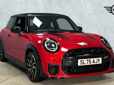 Używany Mini Cooper Hatch 113 kW (154 KM) 2025 Czerwony Hatchback
