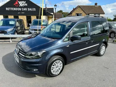 Used VW Caddy Life 102 HP (75 kW) 2018 Metallic dark blue MPV