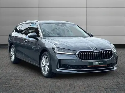 Used Skoda Superb SE Technology 150 HP (110 kW) 2025 Graphite grey metallic Estate