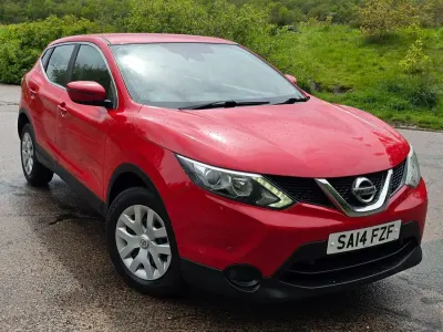 Used Nissan Qashqai Visia 2014 Red SUV