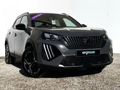 Używany Peugeot 2008 Allure 129 KM (94 kW) 2024 Szary SUV