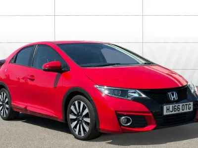 Used Honda Civic SE Plus 142 HP (104 kW) 2016 Red Hatchback