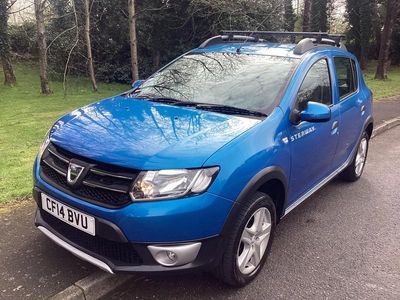 Used Dacia Sandero Lauréate 2014 Blue Hatchback