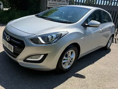 Used Hyundai i30 SE 110 HP (80 kW) 2015 Silver Hatchback