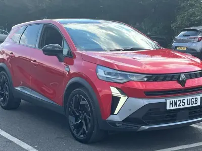 Usado Renault Symbioz Iconic Esprit Alpine 143 CV (105 kW) 2025 Rojo SUV