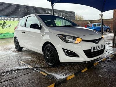 Used Hyundai i20 Classic 2012 White Hatchback