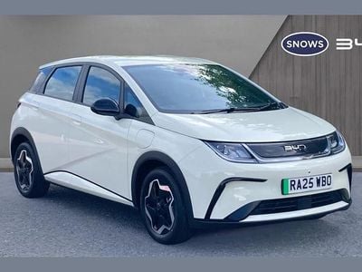 New BYD Dolphin Active 69 kW (95 HP) 2025 White Hatchback
