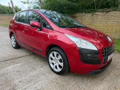 Used Peugeot 3008 Access 112 HP (82 kW) 2012 Red Estate