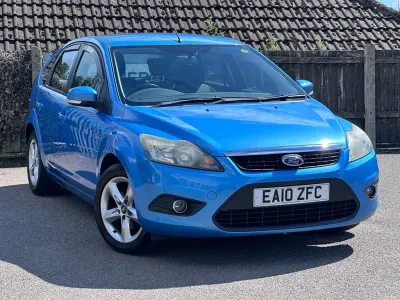 Used Ford Focus Zetec 2010 Blue Hatchback