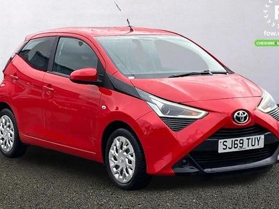 Used Toyota Aygo X-play 72 HP (52 kW) 2019 Red Hatchback