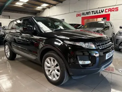 Käytetty Land Rover Range Rover evoque Pure 190 HP (139 kW) 2014 Musta Katumaasturi