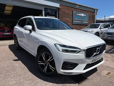 Used Volvo XC60 R-Design 2018 White SUV