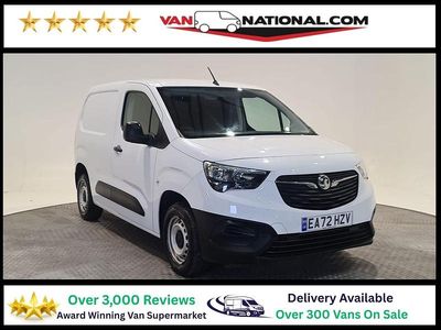 Used Vauxhall Combo 100 HP (73 kW) 2022 White MPV