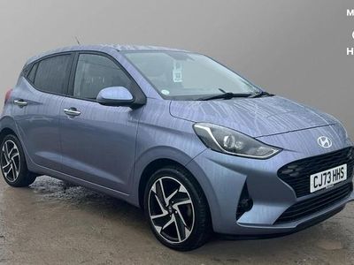 Usado Hyundai i10 Premium 67 CV (49 kW) 2023 Azul Utilitario