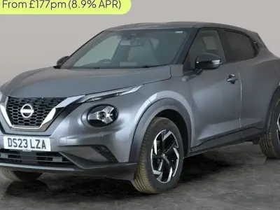 Używany Nissan Juke N-Connecta 114 KM (83 kW) 2023 Szary SUV