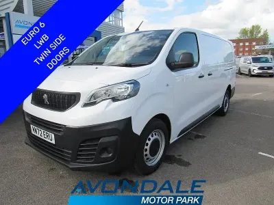 Używany Peugeot Expert Premium 2022 Biały Van