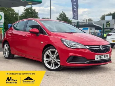 Second-hand Vauxhall Astra SRi 150 CP (110 kW) 2017 Roșu Hatchback