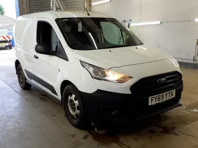 Used Ford Transit Connect 100 HP (73 kW) 2019 White MPV