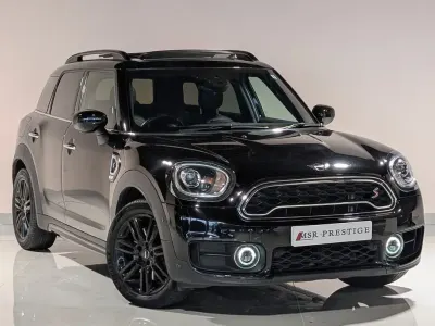 Używany Mini Cooper S Exclusive 192 KM (141 kW) 2020 Czarny Hatchback