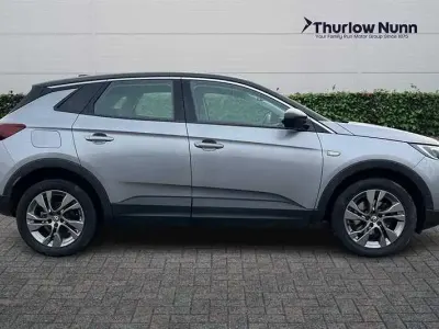 Używany Vauxhall Grandland X Sport 131 KM (96 kW) 2019 Szary SUV