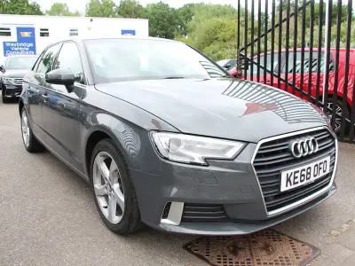 Begagnad Audi A3 Sportback Sport 2018 Grå Halvkombi