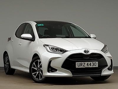 Used Toyota Yaris Hybrid Design 116 HP (85 kW) 2023 White Hatchback