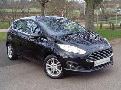 Used Ford Fiesta Zetec 82 HP (60 kW) 2015 Panther black metallic Hatchback