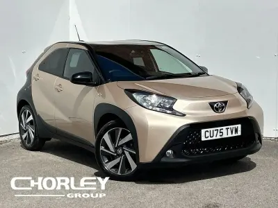 Used Toyota Aygo X 72 HP (52 kW) 2025 Beige SUV