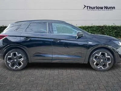 Używany Vauxhall Grandland X Ultimate 130 KM (95 kW) 2024 Czarny SUV