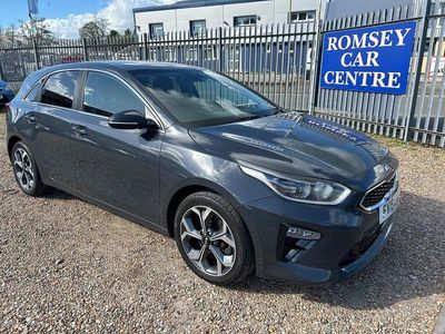 Used Kia Ceed 114 HP (83 kW) 2019 Grey Hatchback