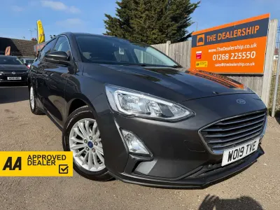 Begagnad Ford Focus Titanium 125 HK (91 kW) 2019 Grå Halvkombi