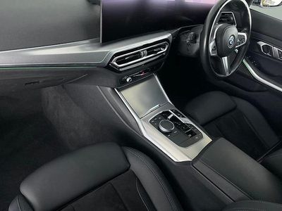 BMW 330e
