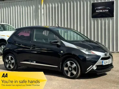 Używany Toyota Aygo X-clusiv 68 KM (50 kW) 2014 Czarny Hatchback