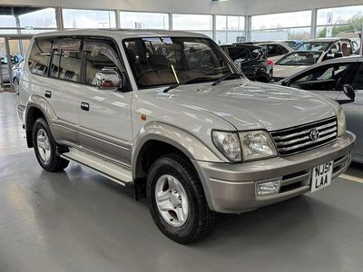 Used Toyota Land Cruiser 2005 White/gold SUV