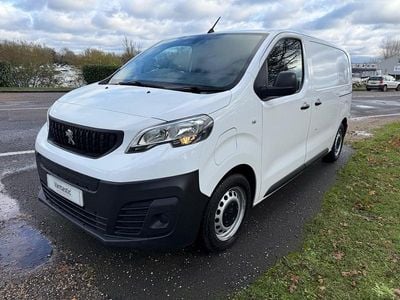 White Used 2021 Peugeot e-Expert Van | £10,995 (A bit pricey)