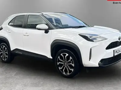 Used Toyota Yaris Cross Design 116 HP (85 kW) 2024 White SUV
