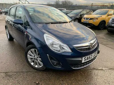 Begagnad Vauxhall Corsa S 2012 Blå Halvkombi