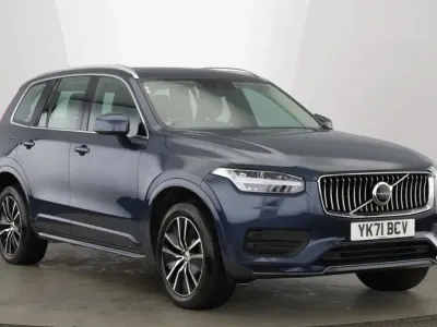 Used Volvo XC90 Momentum 235 HP (172 kW) 2021 Blue SUV