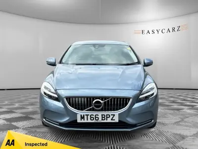 Used Volvo V40 Inscription 2016 Blue Hatchback