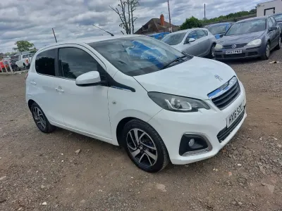 Used Peugeot 108 Allure 82 HP (60 kW) 2016 White Hatchback