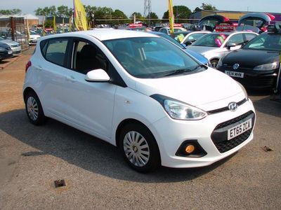 White Used 2016 Hyundai i10 SE Hatchback | £5,495 (A bit pricey)