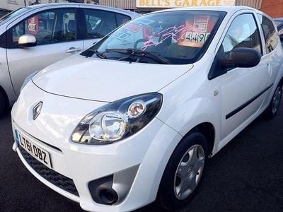 Used Renault Twingo 75 HP (55 kW) 2011 White Hatchback