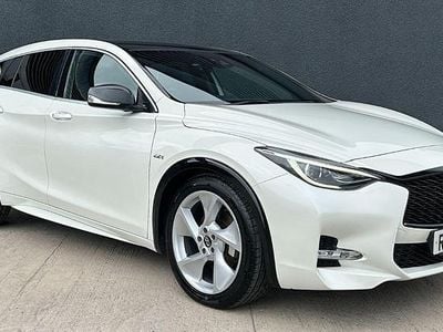 Infiniti Q30