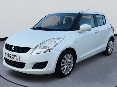 Used Suzuki Swift SZ3 94 HP (69 kW) 2012 White Hatchback
