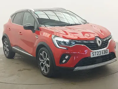 Used Renault Captur Techno 160 HP (117 kW) 2023 Red/black SUV
