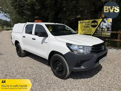 Used Toyota HiLux Active 150 HP (110 kW) 2020 White Pickup