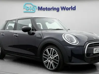 Used Mini Cooper Exclusive 136 HP (100 kW) 2023 Blue Hatchback